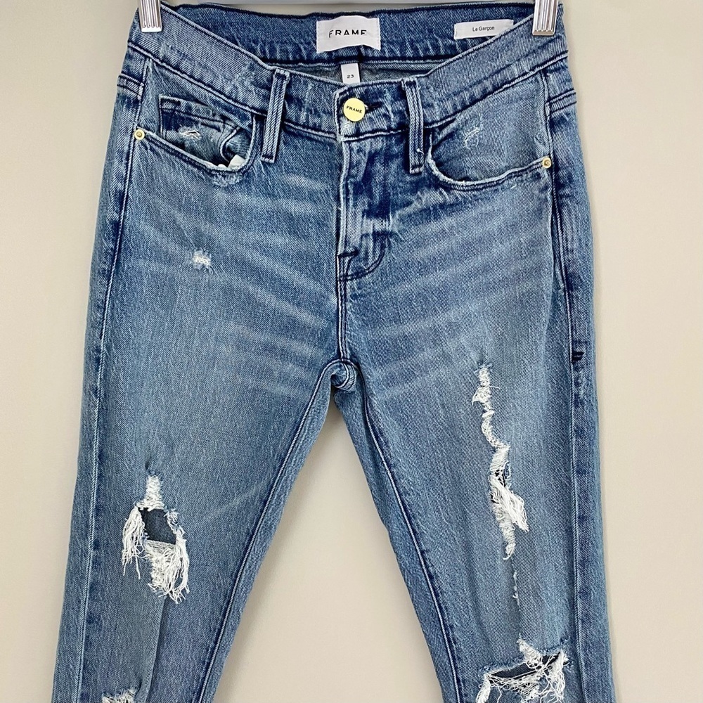 Frame Le Garcon Distressed
Jeans Size 23 Beldon Rips Mid Rise
Straight Fit - Picture 4 of 16